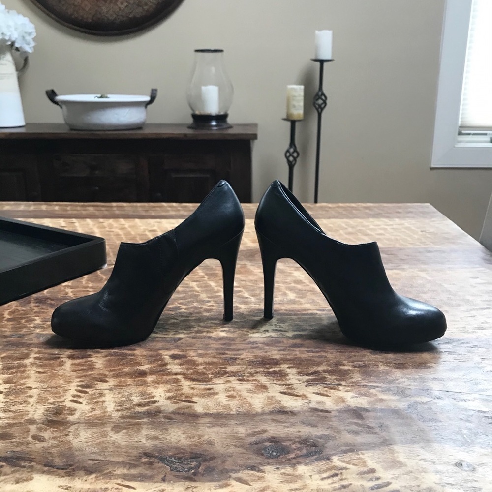 Nine West Black Ankle Boots with Stiletto Heels - Picture 7 of 8